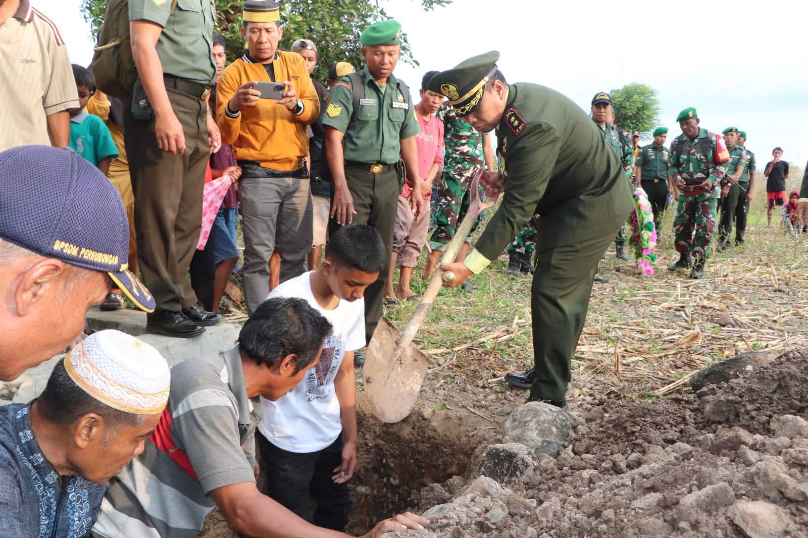 Kepergian Serka Muh. Saleh, Dandim Jeneponto Pimpin Upacara Militer Penuh Haru
