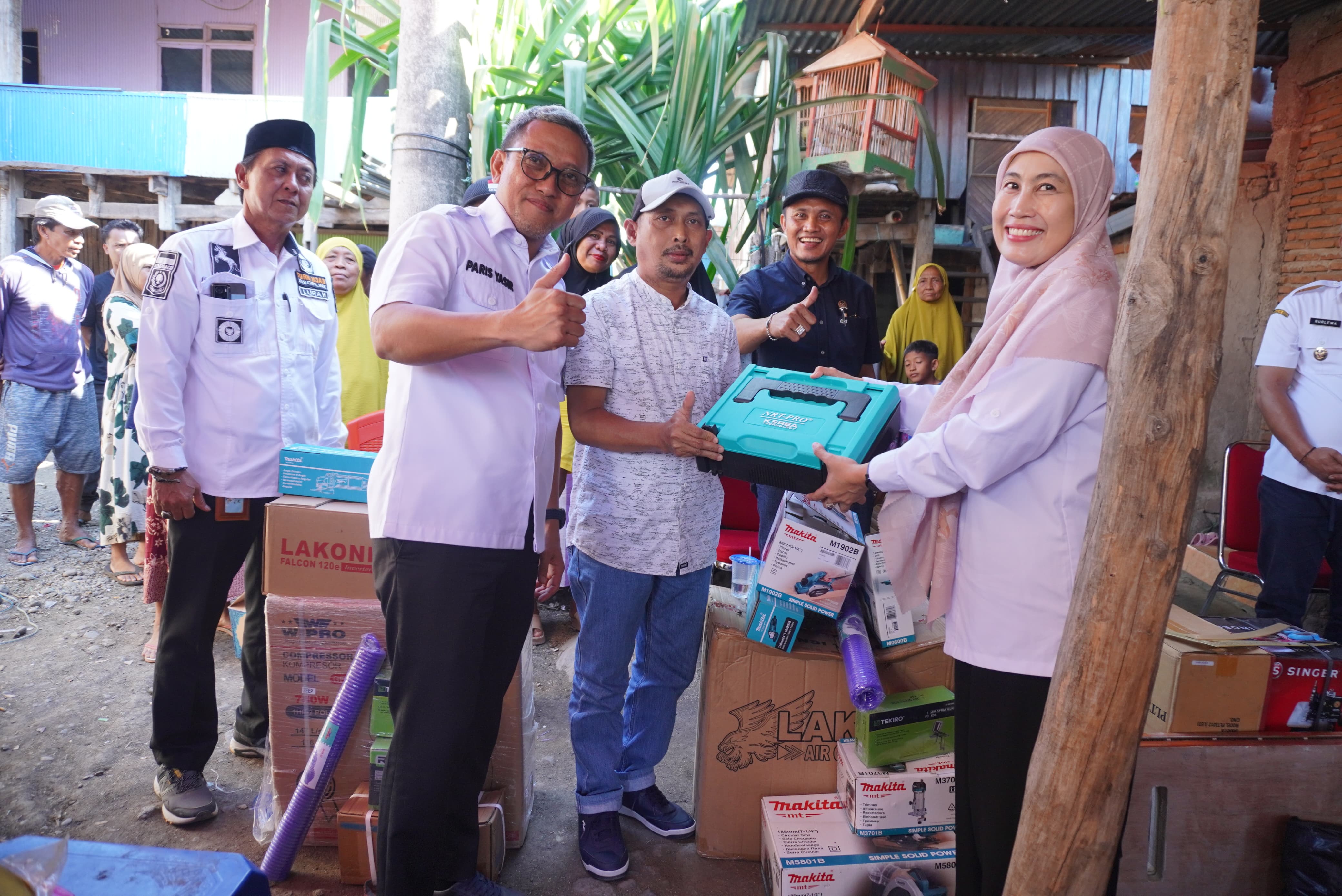 Bupati Jeneponto Salurkan Bantuan Peralatan Produktif di Hari UMKM Nasional