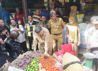 Walikota Munafri Pastikan Harga Pangan Terkendali di Pasar Makassar