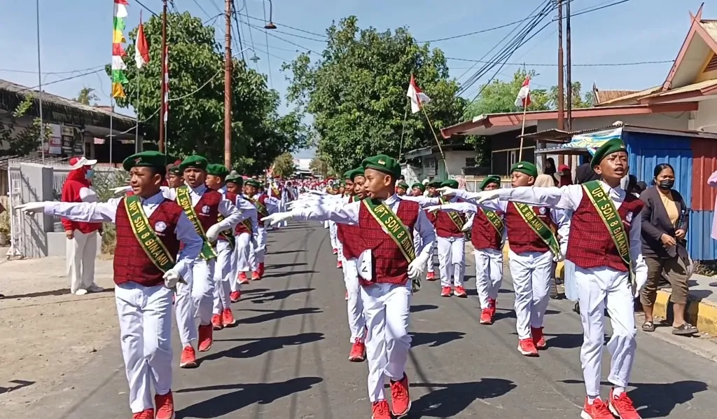 100 Siswa UPT SDN 8 Binamu Meriahkan Ajang Gerak Jalan Indah HUT RI ke-80 di Jeneponto