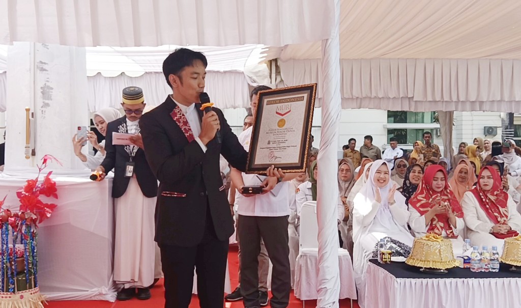 Maulid Akbar Pemkab Jeneponto Pecahkan Rekor MURI, Ribuan Bakul Pangan, Ribuan Senyum Bahagia