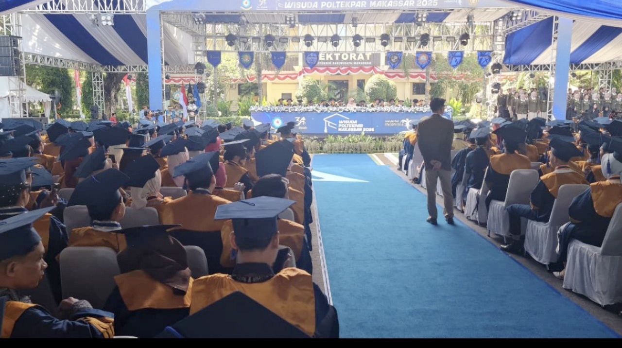 Menpar Widiyanti Putri Wardhana Hadiri Dies Natalies Ke-34 dan Wisuda 565 Mahasiswa Poltekpar Makassar