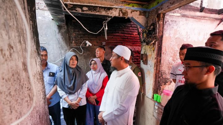 Gubernur Sulsel Salurkan Bantuan untu Korban Kebakaran di Jalan Baji Dakka Makassar Gubernur Sulsel