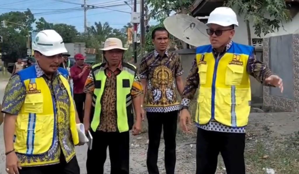 Bupati Jeneponto Pantau Langsung Pelaksanaan MC Nol Perbaikan Jalan Poros Pammenkang Bulo-Bulo ke Palajau