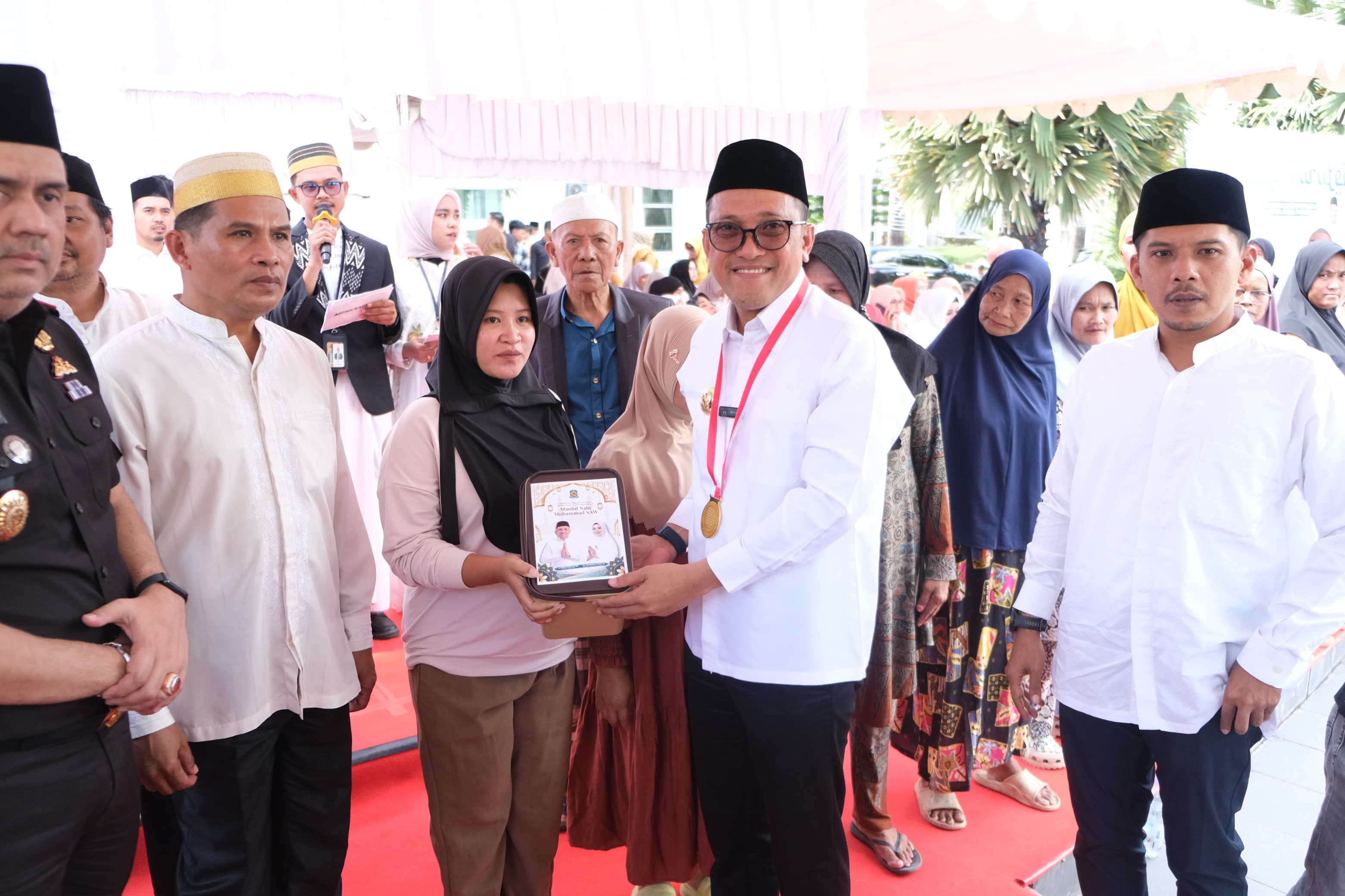 Maulid Akbar Pemkab Jeneponto Pecahkan Rekor MURI, Ribuan Bakul Pangan, Ribuan Senyum Bahagia