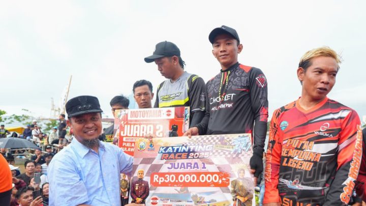 Tutup Grand Final Katinting Race 2025, Gubernur Sulsel: Ajang Budaya Maritim Harus Dilestarikan Katinting race 2025