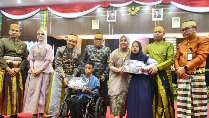 902 Siswa Disabilitas Dapat Bantuan Tabungan Pendidikan dari Gubernur Sulsel Pemprov sulsel