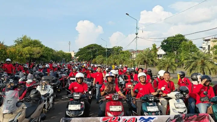 Ratusan Bikers Honda Lakukan City Rolling Semarakkan Peluncuran New Honda ADV160 di Makassar Bikers Honda makassar