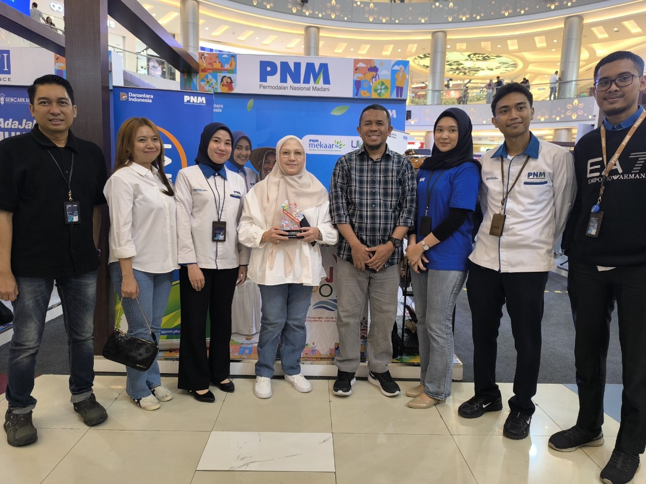 Aktif Mendukung Pelaku UMKM, PNM Makassar Sabet Penghargaan OJK di BIK 2025