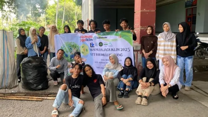 Civitas Akademika STT Baramuli Pinrang Gelar Aksi Muda Jaga Iklim 2025 stt baramuli