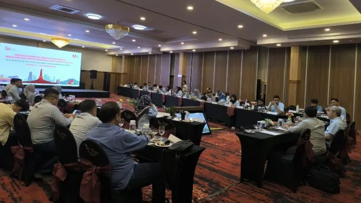 OJK Sulselbar Harap Jurnalis Dapat Memperkuat Narasi Positif Terkait Keuangan Berkelanjutan otoritas jasa keuangan sulselbar