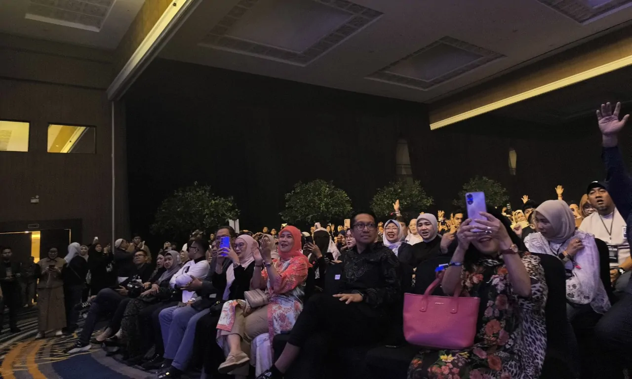 Maher Zain dan Harris J Sukses Bius Ribuan Penggemar di Makassar, Selanjutnya Guncang Surabaya!