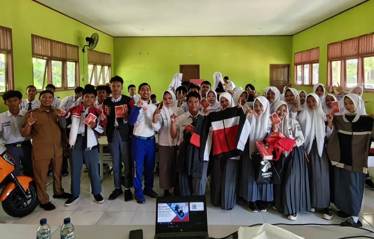 Astra Motor Sulsel Edukasi Siswa SMKN 7 Takalar, Gaungkan Semangat #Cari_aman
