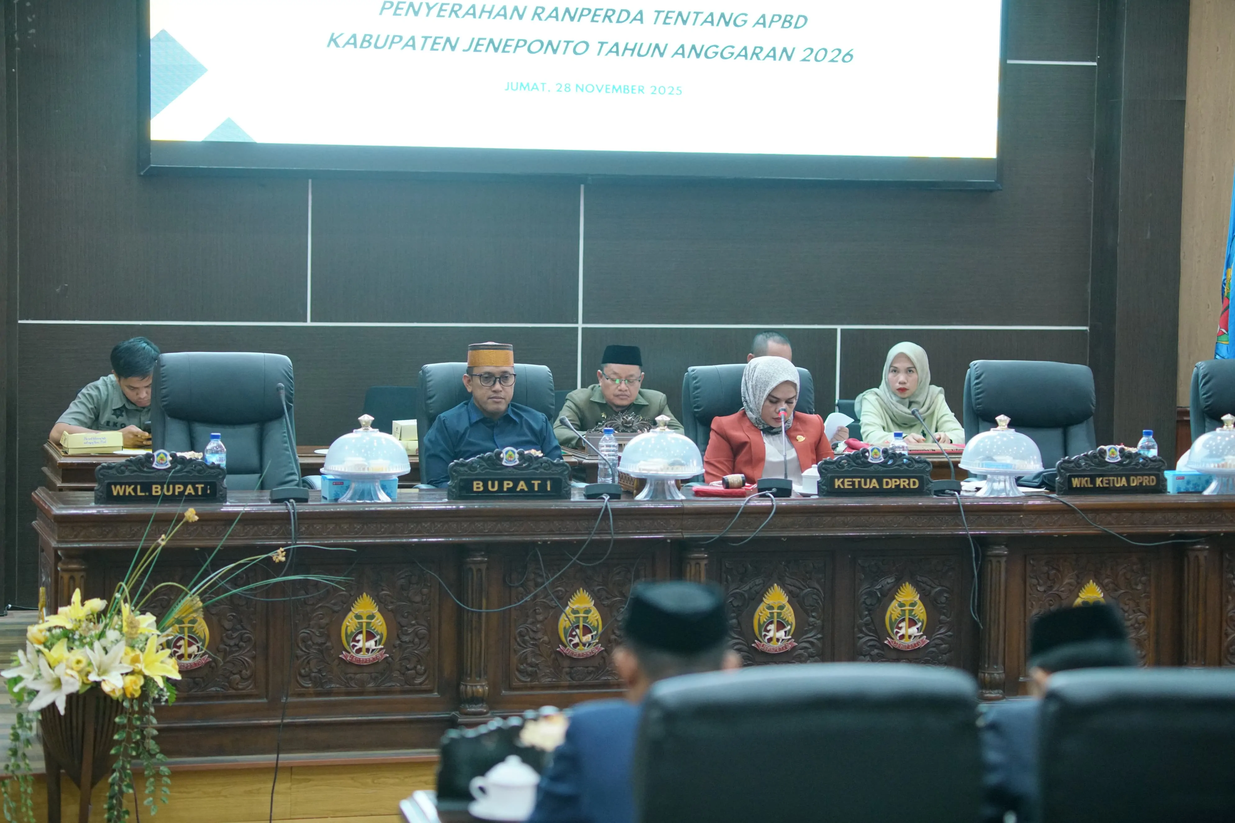 Bupati Jeneponto Serahkan Ranperda APBD 2026 kepada DPRD