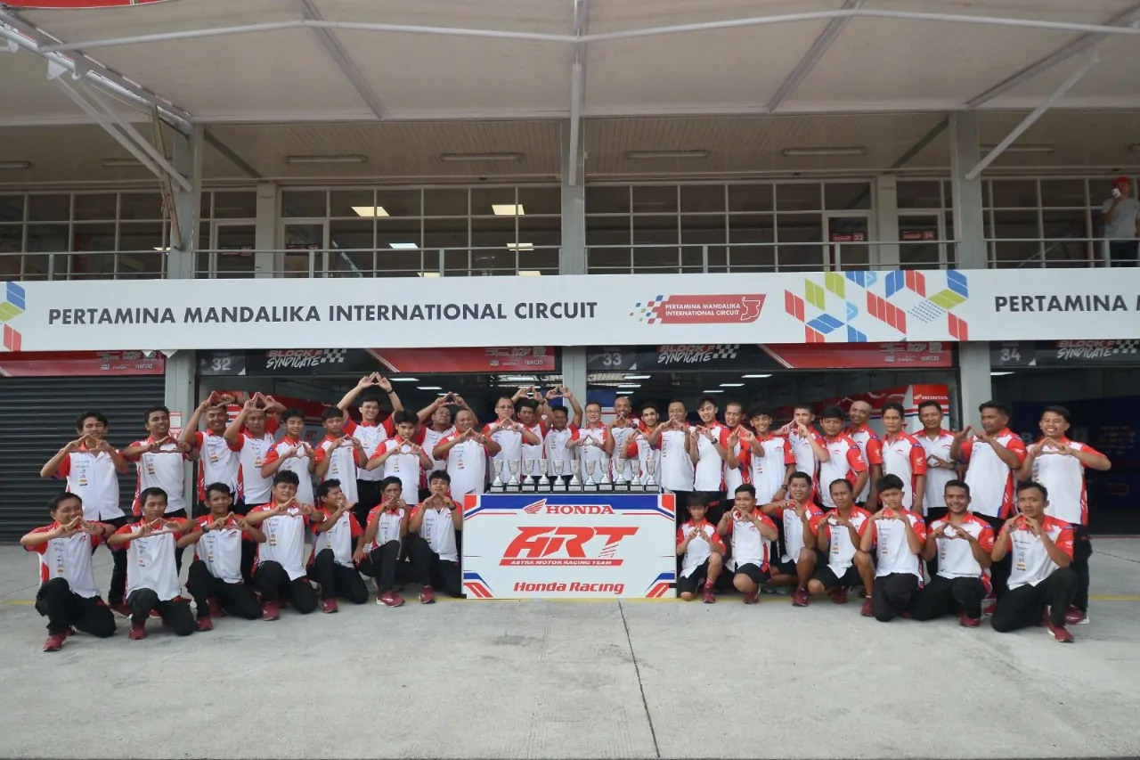 Astra Motor Racing Team Kembali Tunjukkan Konsisten LSI Podium di Final Mandalika Racing Series 2025