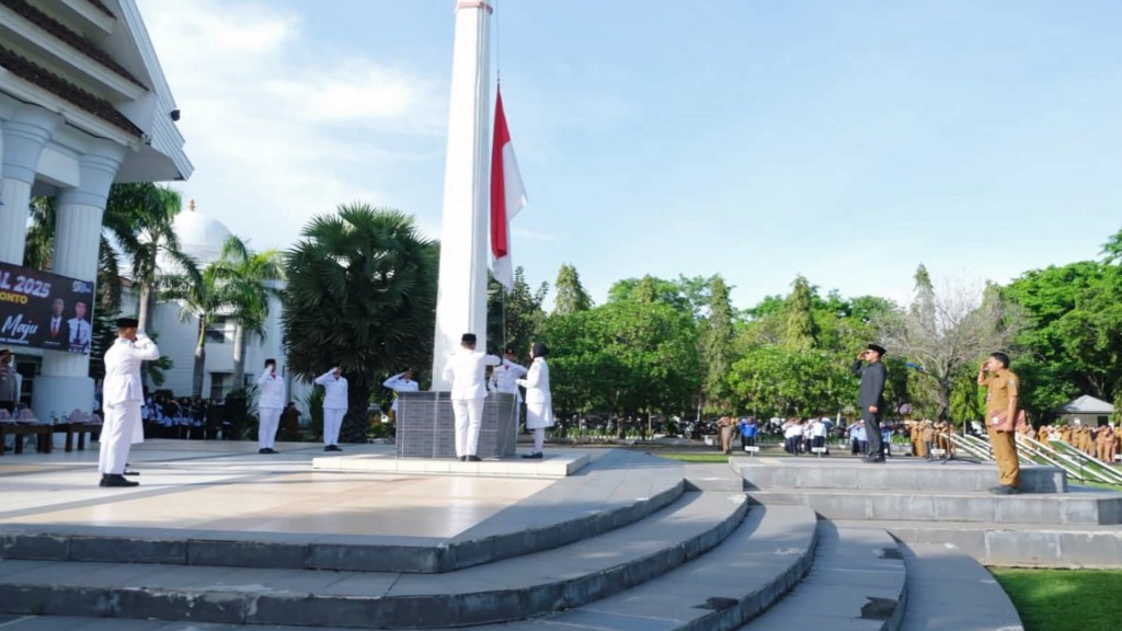 Pemkab Jeneponto Gelar Upacara Peringatan Hari Guru Nasional 2025