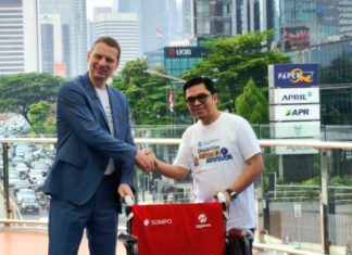 Sompo Bantu 50 Kursi Roda di Halte Transjakarta, Dukung Layanan Publik yang Ramah untuk Semua