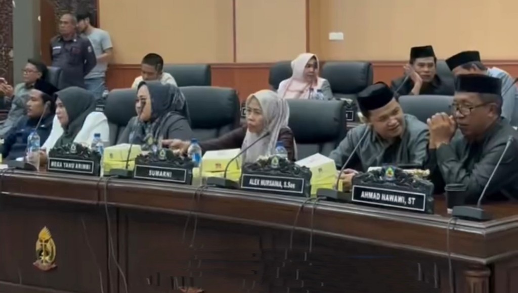 Rapat Paripurna DPRD Jeneponto Nyaris Tertunda, Ranperda APBD 2026 Akhirnya Disahkan