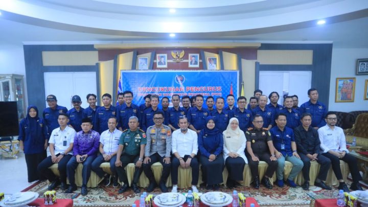Wakil Ketua DPRD Pangkep AIZ Dorong PWI Perkuat Integritas dan Sinergi di Era Digital Wakil Ketua DPRD Pangkep