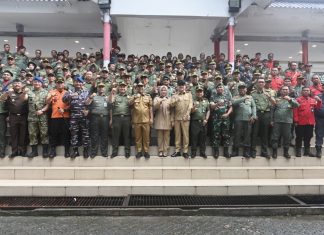 Jelang Pergantian Tahun, Gubernur Sulsel Pimpin Apel Kesiapsiagaan dan Lepas Rombongan Pemudik Gratis