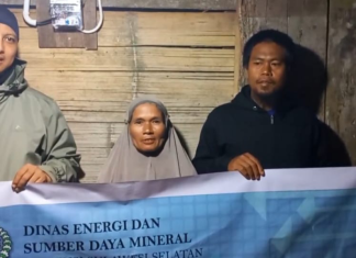 Pemprov Sulsel Salurkan Bantuan Listrik BPBL dan LTSHE bagi Masyarakat Tidak Mampu dan Wilayah Terpencil