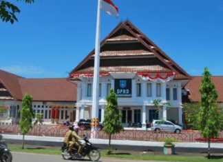 DPRD Pangkep Dorong Pemerintah Segera Perbaiki Jalan Bontoa yang Berlumpur