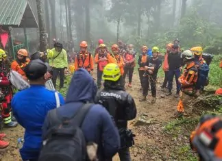 Kondisi Tak Utuh, Tim SAR Kembali Temukan Satu Jasad Korban ATR 42-500