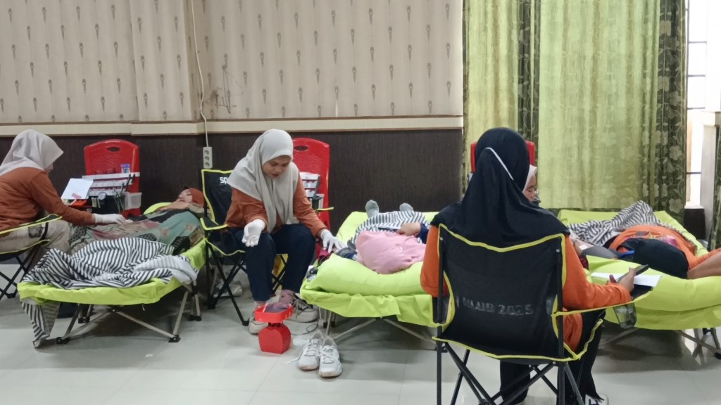 HUT Ke-36 RSUD Lanto Daeng Pasewang Diwarnai Pasar Pangan Murah