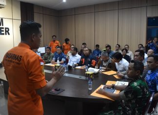 evakuasi korban pesawat atr