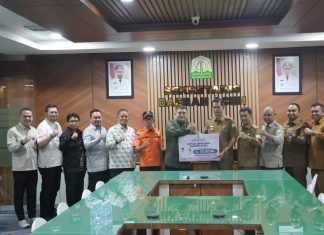 Wali Kota Makassar Antar Langsung Bantuan Pemkot untuk Korban Bencana di Aceh dan Sumatra