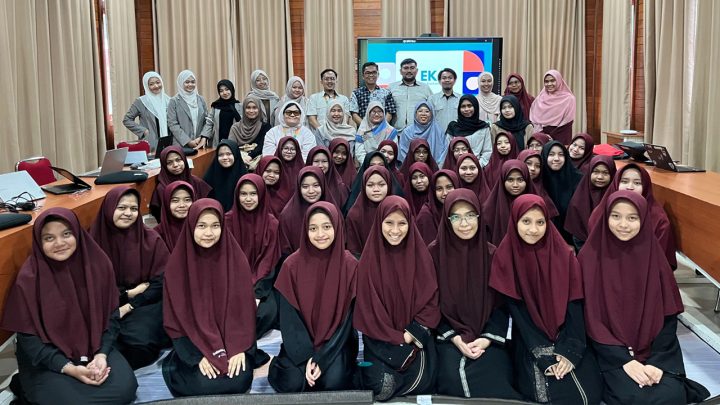 Kalla Institute Berdayakan Ibu Rumah Tangga Kelola Limbah Plastik Berbasis Ekonomi Sirkular Kalla