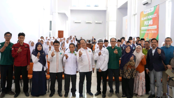 Antusiasme Tinggi, Ratusan Siswa dan Guru Hadiri Talkshow "Mengenal ITH Lebih Dekat" ith parepare