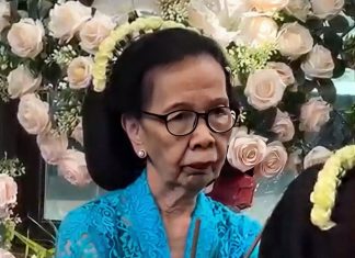 Lansia Berusia 83 Tahun Berkompetisi di Pasanggiri Angklung AHM