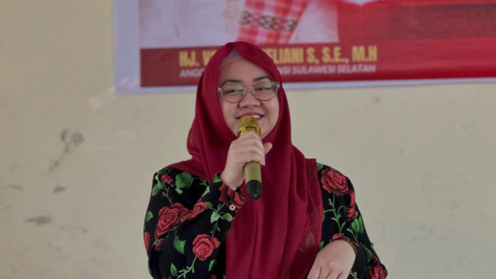Peduli Pendidikan, Vonny Ameliani Bantu Peralatan Anak Sekolah Peduli pendidikan