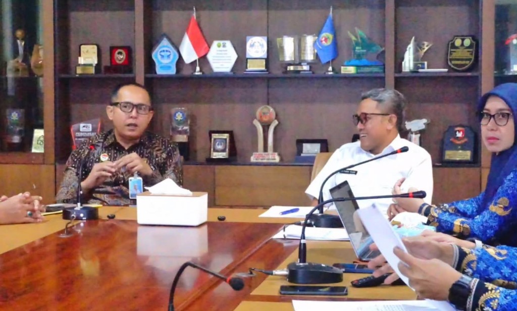 Perkuat Ekonomi Lokal, Bupati Jeneponto Dorong Perlindungan Kekayaan Intelektual Tenun Tope