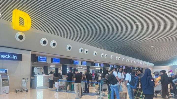 306 Ribu Penumpang Padati Bandara Hasanuddin Saat Lebaran, Puncak Arus Balik Diprediksi 28 Maret Bandara sultan hasanuddin