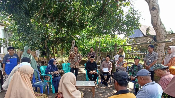 Pemprov Salurkan Bantuan bagi 9 Rumah Korban Angin Puting Beliung di Takalar Pemprov Sulsel