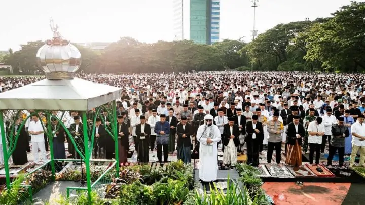 Momen Idul Fitri di Karebosi, Danny Pomanto, IAS dan Appi Salat Id Satu Saf Munafri Arifuddin