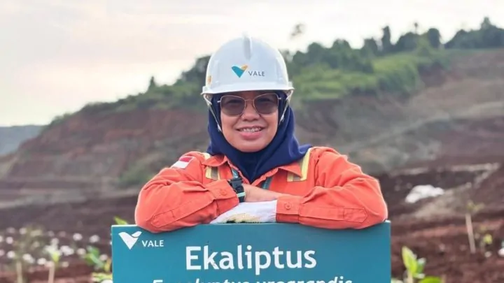 Menembus Dunia Tambang: Kisah Asriani Amiruddin dan Makna Hari Perempuan Sedunia