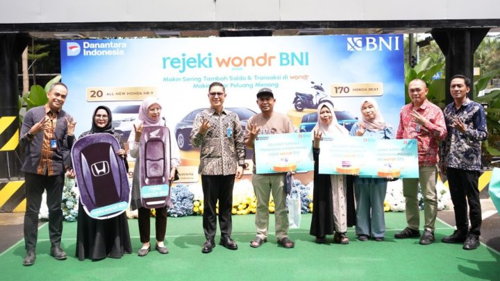 Nasabah BNI Wilayah 07 Makassar Raih Hadiah Mobil hingga Smartphone dalam Program Rejeki wondr Tahap II makassar