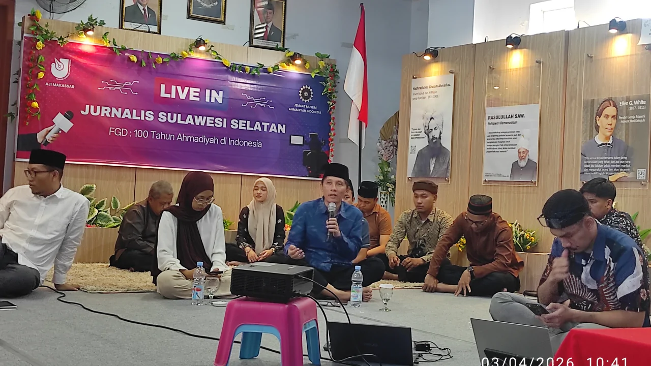 FGD dengan Jurnalis di Makassar, Ahmadiyah Pamerkan Alquran yang Mereka Pakai dan Diterjemahkan