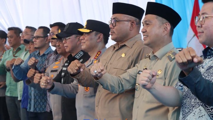 Perkuat Infrastruktur Polri, Wakapolri Resmikan Jembatan dan Mako Brimob di Kolaka Jembatan Dhira Brata