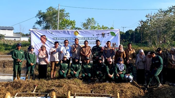 Mahasiswa Turun ke Sawah! Aksi Polbangtan Kementan Dukung Cetak Sawah Rakyat Andi Amran Sulaiman