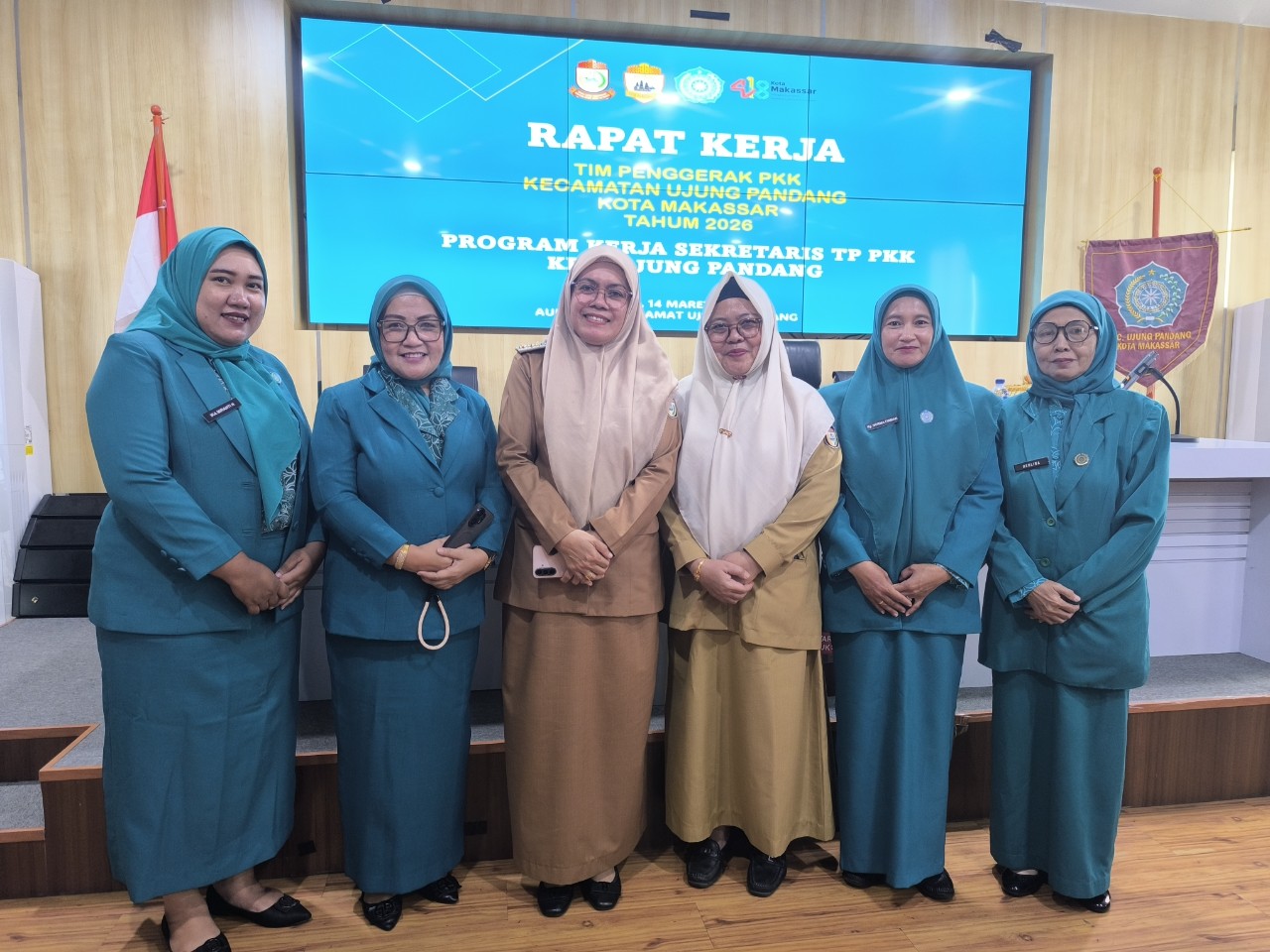 Camat Ujung Pandang Tekankan Evaluasi Program PKK dan Penguatan Kolaborasi