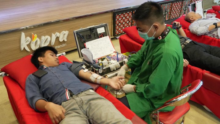 Bank Mandiri Gelar Donor Darah Massal di Makassar, Libatkan 2.800 Pendonor Secara Nasional bank mandiri donor darah