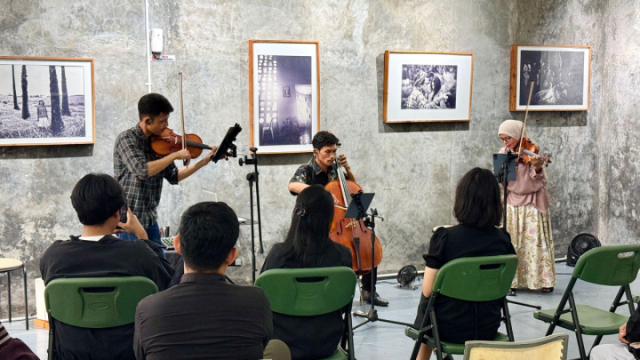 Saumata Strings Gelar Konser Intimate di Ruma'ta Art Space Makassar Saumata strings