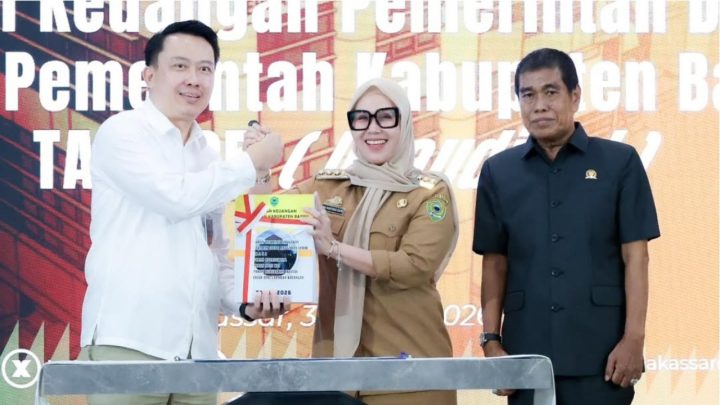 Bupati Barru Serahkan Laporan Keuangan 2025, Targetkan Opini Terbaik dari BPK LKPD Barru 2025