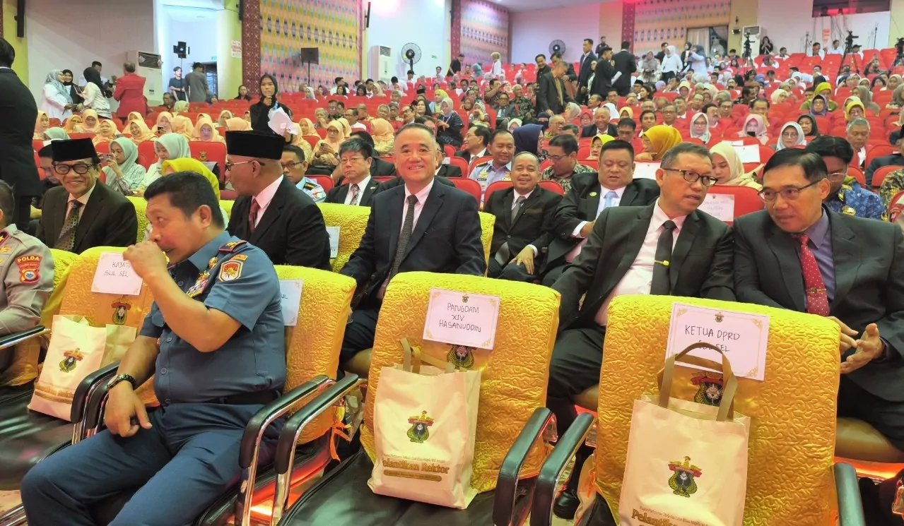 Ketua PHRI Sulsel Anggiat Sinaga Hadiri Pelantikan Rektor Unhas, Apresiasi Kepemimpinan Prof JJ