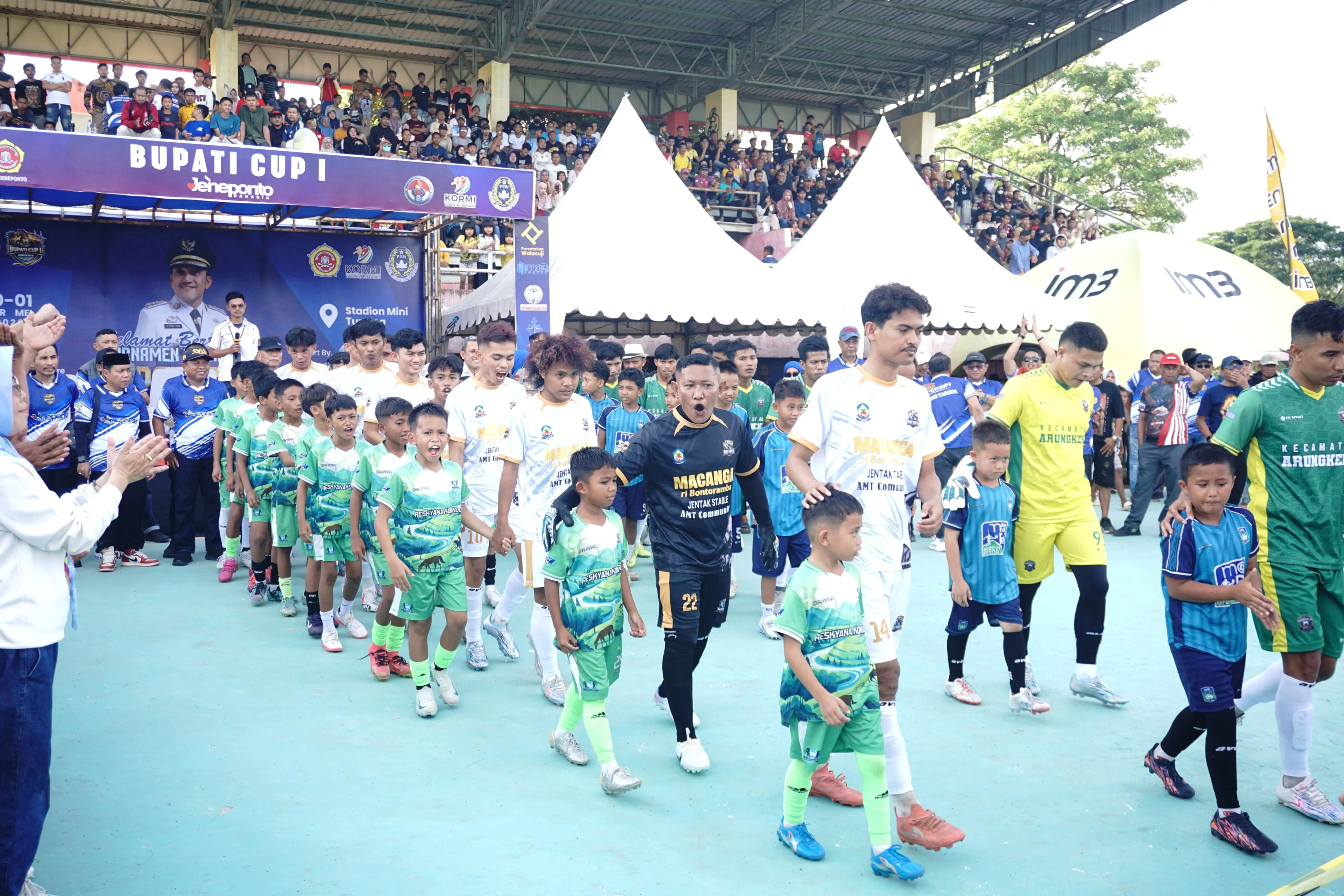 Paris Yasir Resmi Membuka Turnamen Bupati Cup I, Kecamatan Arungkeke Tumbangkan Bontoramba di Partai Perdana