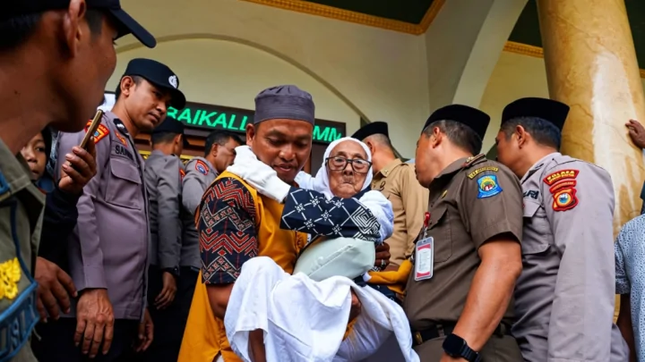 Tujuh Tahun Penantian, Impian di Usi Senja, Sali Binti Bando Catat Sejarah JCH Tertua Jeneponto Tujuh Tahun